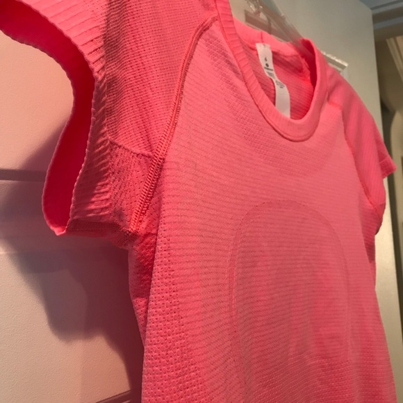 Lululemon Swifty Tech SS Crew - Picture 5 of 6